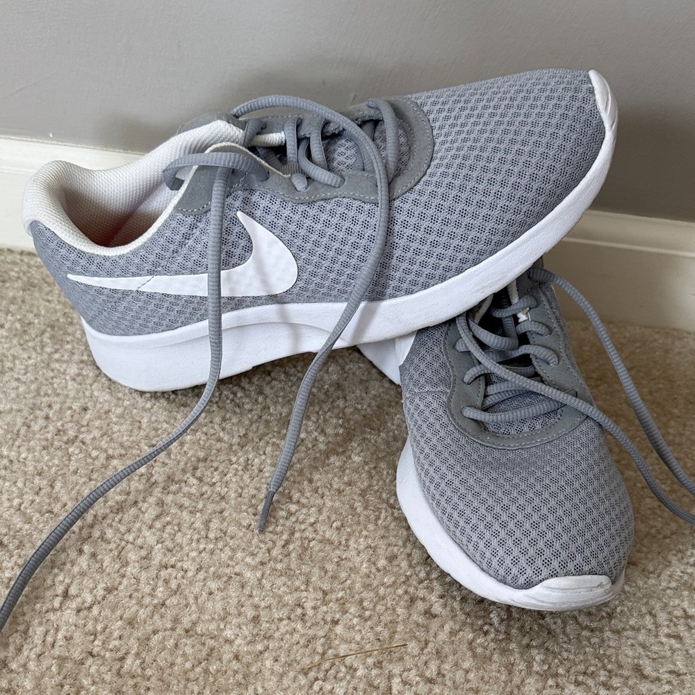 Nike Light Gray Tanjun